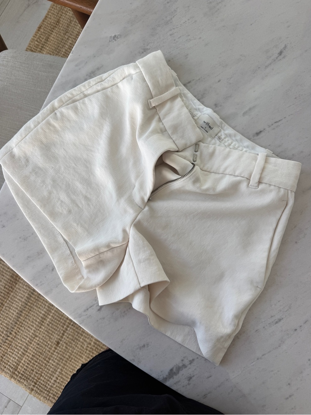 Wilfred/ Aritzia White High-Rise Linen Blend Shorts